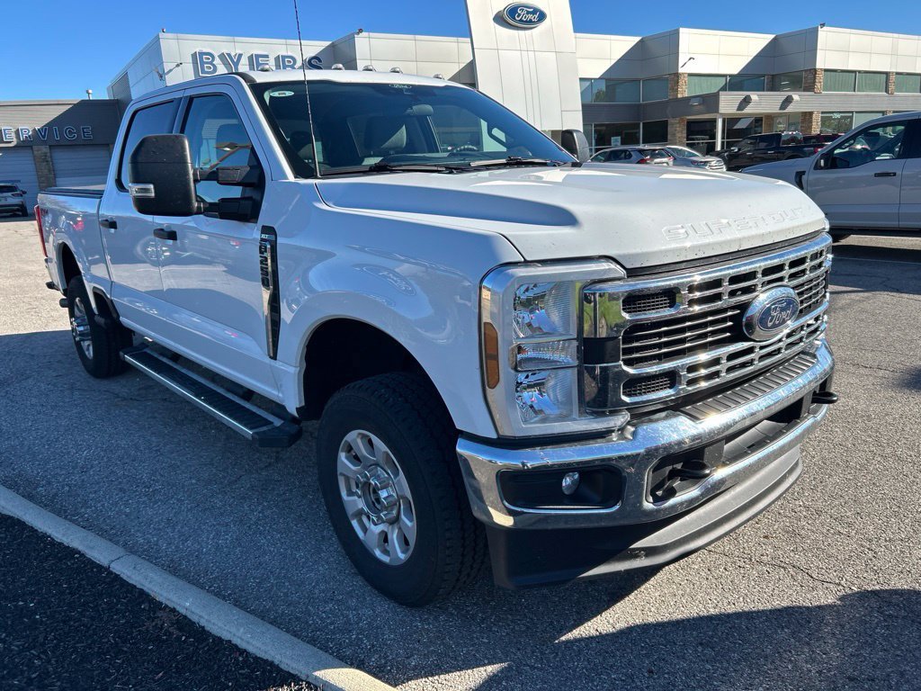 Used 2024 Ford F250 XLT AWD/4WD image 3
