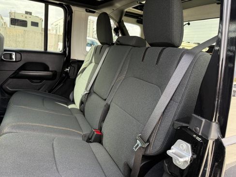 Used 2025 Jeep Wrangler Unlimited Sahara w/ Safety Group image 20