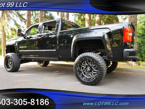 Used 2016 GMC Sierra 2500 Denali w/ Duramax Plus Package AWD/4WD image 11