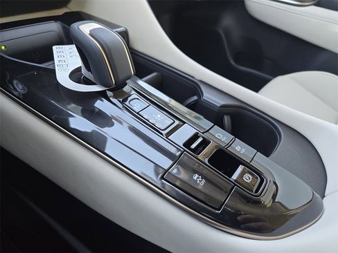 New 2026 Toyota Crown image 17