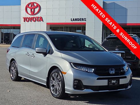 Used 2025 Honda Odyssey Touring image 1