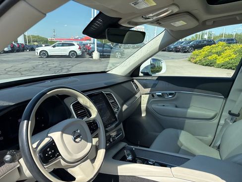 Used 2023 Volvo XC90 B6 Plus w/ Protection Package Premier AWD/4WD image 16
