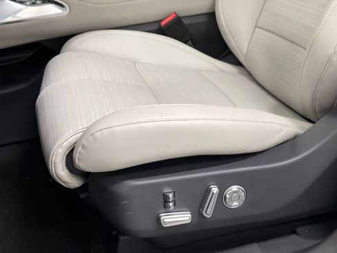 New 2026 Lincoln Nautilus Reserve image 17