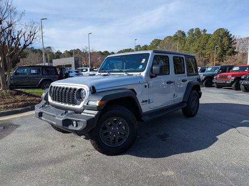 Used 2024 Jeep Wrangler Sport S image 1