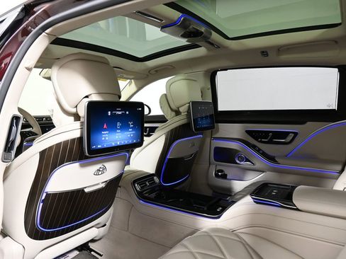 Used 2023 Mercedes-Benz Maybach S 680 4MATIC image 33