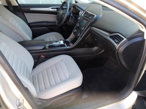 Used 2018 Ford Fusion S image 23