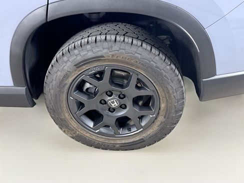 Certified 2025 Honda Pilot TrailSport image 39