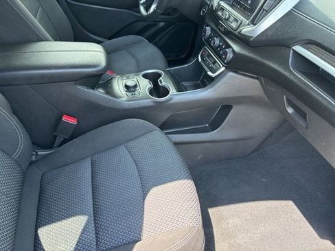Used 2022 GMC Terrain SLE w/ Driver Convenience Package FWD image 37