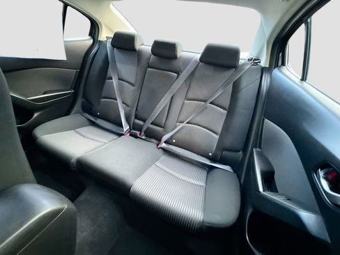 Used 2015 MAZDA MAZDA3 i Touring image 13