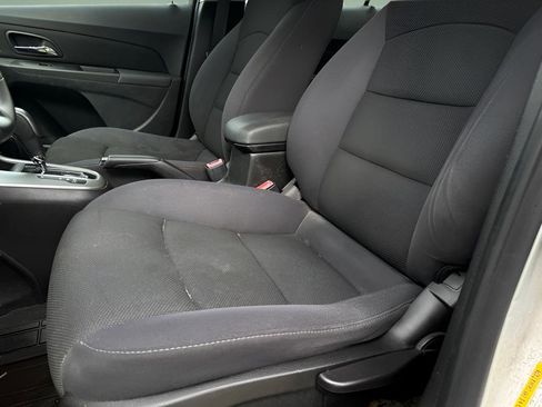 Used 2013 Chevrolet Cruze LT FWD image 17