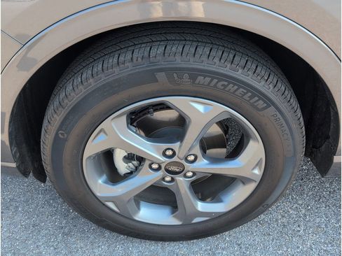 Used 2024 Ford Escape ST-Line w/ Tech Pack #1 image 9