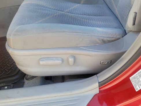 Used 2010 Toyota Camry LE FWD image 21