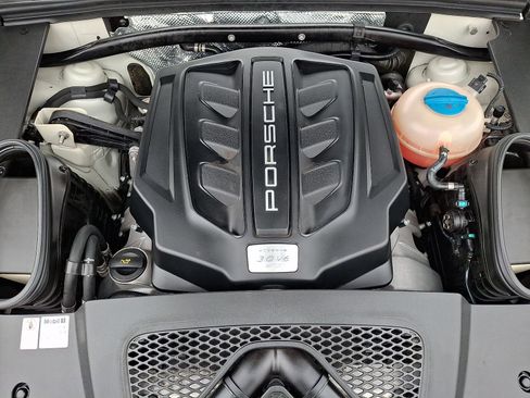 Used 2017 Porsche Macan GTS image 29