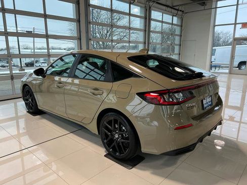 Used 2025 Honda Civic Sport image 4