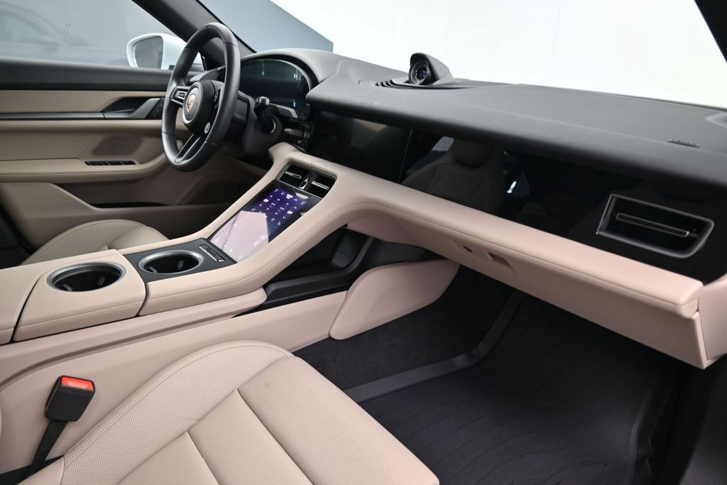 Certified 2025 Porsche Taycan 4S AWD/4WD image 14