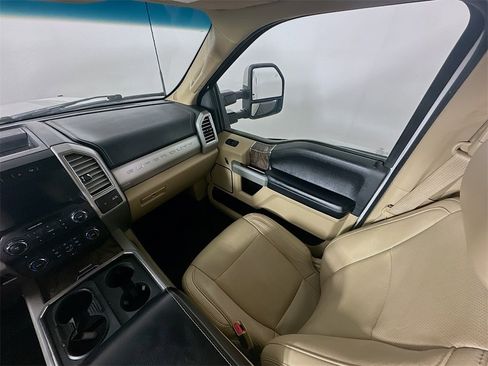 Used 2017 Ford F250 Lariat w/ FX4 Off-Road Package image 11