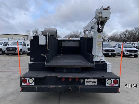Used 2014 Ford F550 4x4 Regular Cab Super Duty image 12