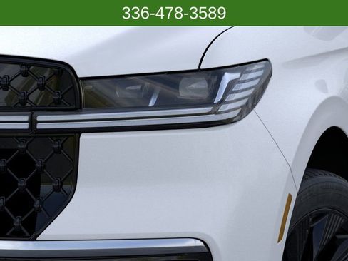 New 2026 Lincoln Navigator L Reserve w/ Jet Appearance Package AWD/4WD image 18