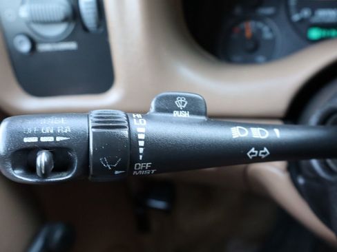 Used 2001 Chevrolet S10 Pickup LS w/ Preferred Equipment Group image 24