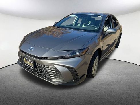 New 2026 Toyota Camry SE FWD image 5