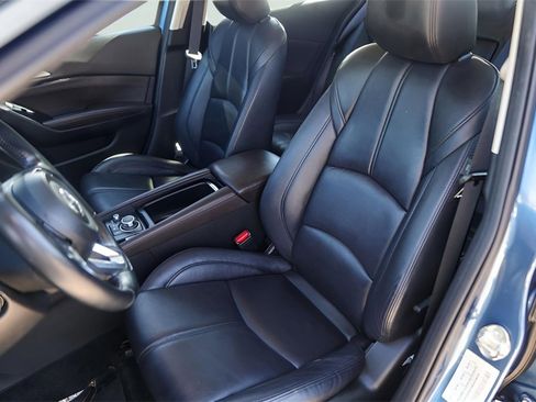 Used 2017 MAZDA MAZDA3 Touring image 10