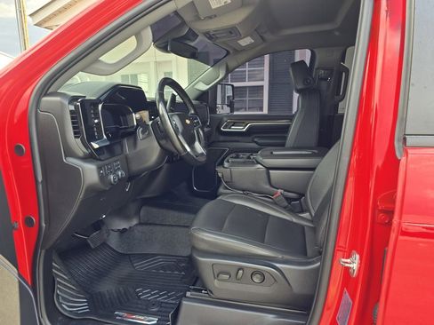Used 2025 Chevrolet Silverado 2500 LT w/ All Star Edition image 12