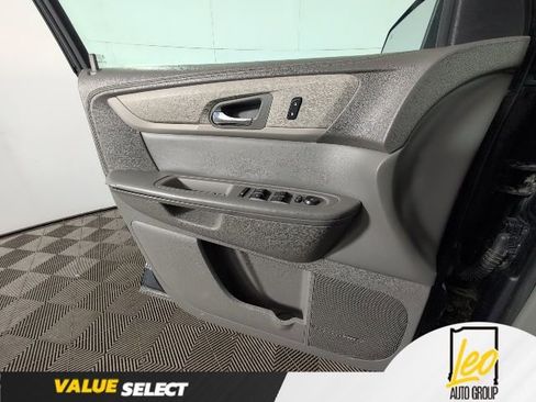 Used 2016 Chevrolet Traverse LT w/ Traveler's Package FWD image 21