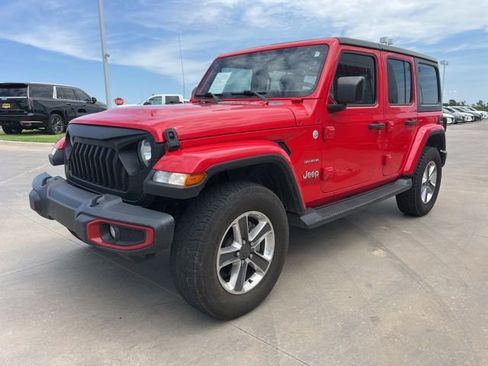 Used 2020 Jeep Wrangler Unlimited Sahara image 3
