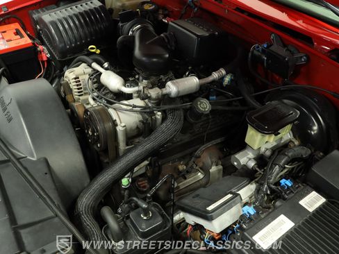 Used 1998 Chevrolet Silverado 1500 2WD Regular Cab w/ Preferred Equipment Group 2 image 31
