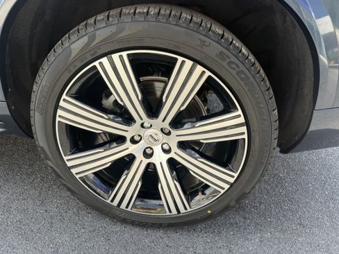 Certified 2024 Volvo XC90 B5 Plus w/ Protection Package Premier AWD/4WD image 33