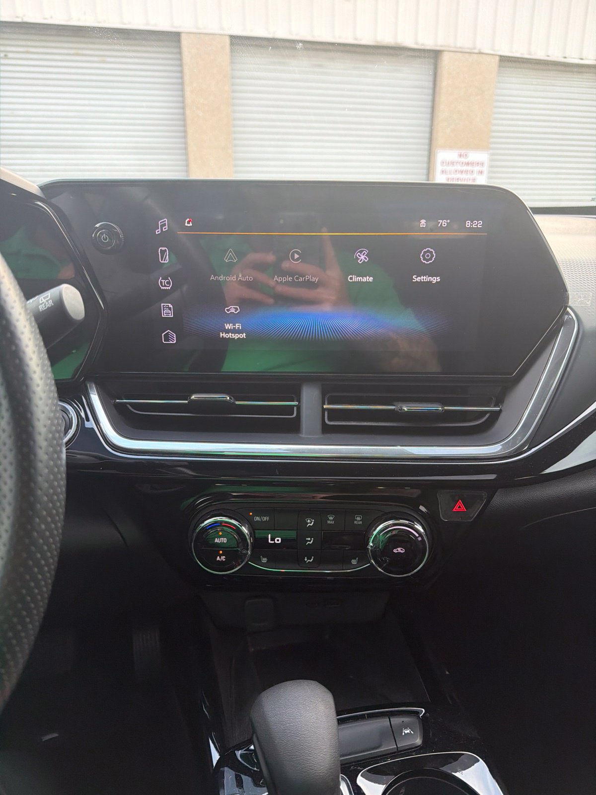Used 2024 Chevrolet Trax RS w/ Sunroof Package FWD image 8