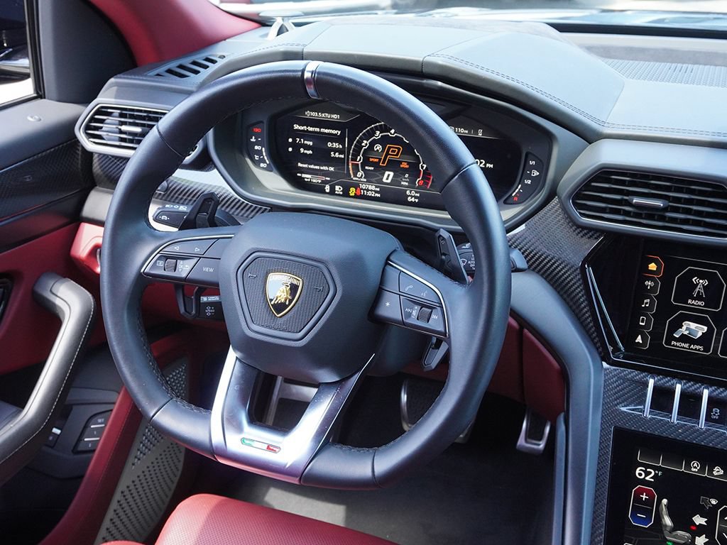 Used 2022 Lamborghini Urus AWD/4WD image 37
