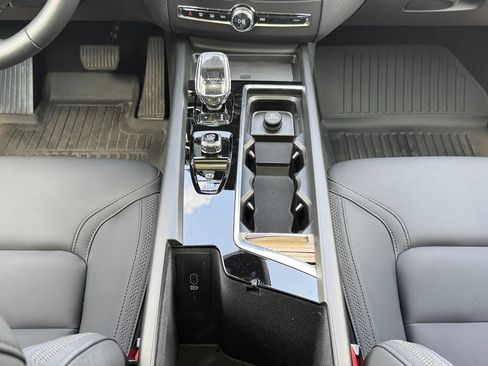 Certified 2026 Volvo XC60 B5 Plus w/ Climate Package AWD/4WD image 14