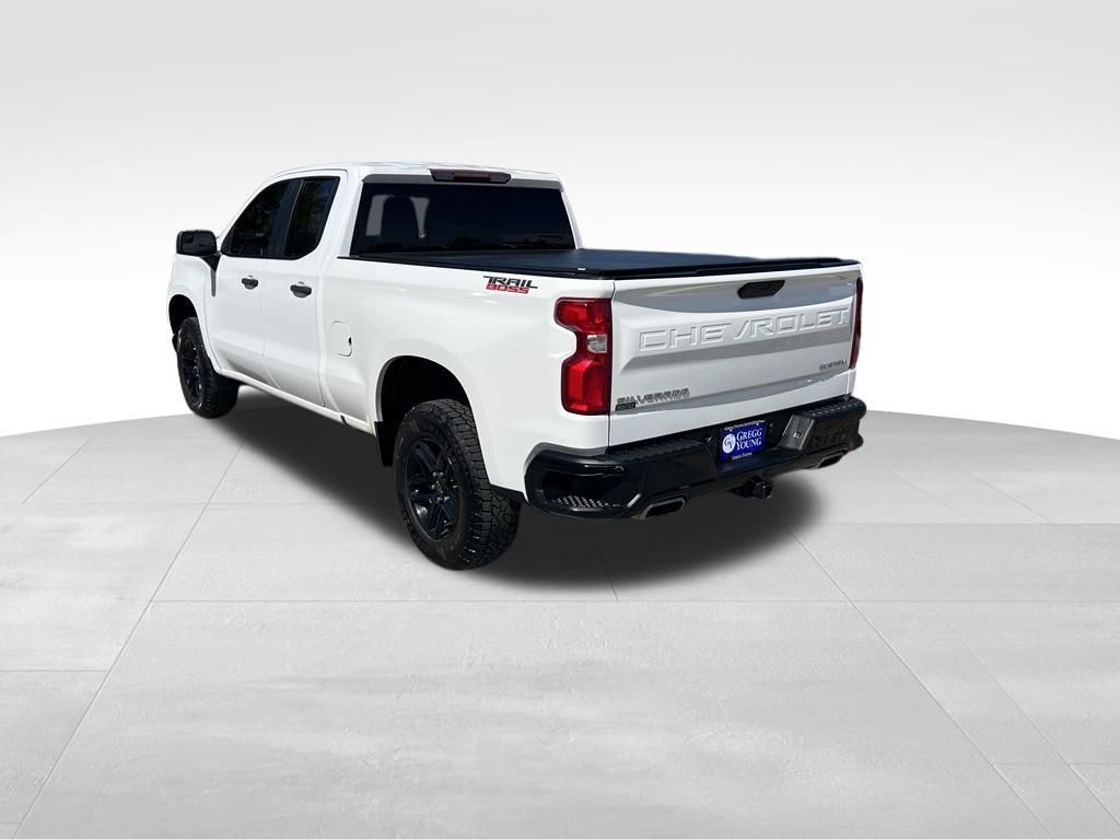 Used 2019 Chevrolet Silverado 1500 Custom Trail Boss w/ Custom Convenience Package AWD/4WD image 4