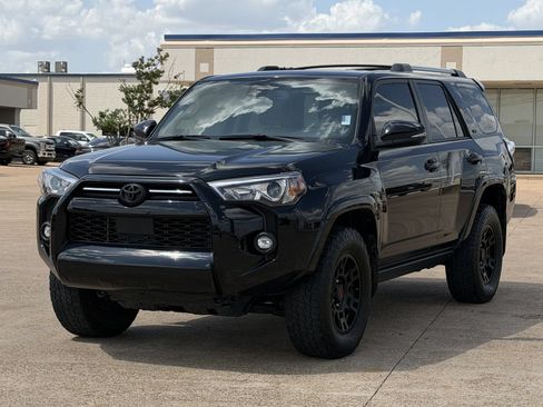 Used 2023 Toyota 4Runner SR5 Premium w/ Moonroof Package AWD/4WD image 8