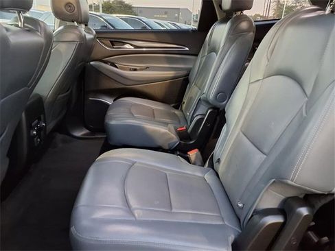 Used 2019 Buick Enclave Essence image 7