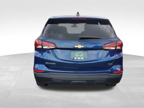 Used 2022 Chevrolet Equinox LS w/ LS Convenience Package AWD/4WD image 4