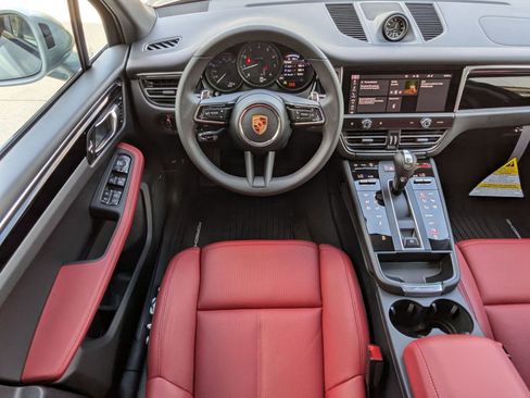 New 2026 Porsche Macan image 15