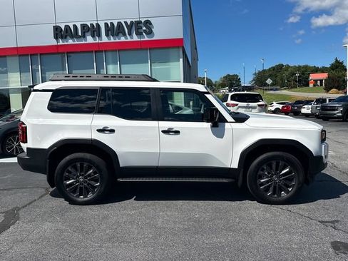 Used 2026 Toyota Land Cruiser w/ Premium Package AWD/4WD image 2