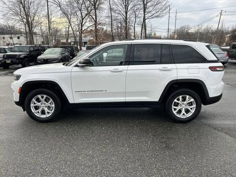Certified 2023 Jeep Grand Cherokee Limited image 5