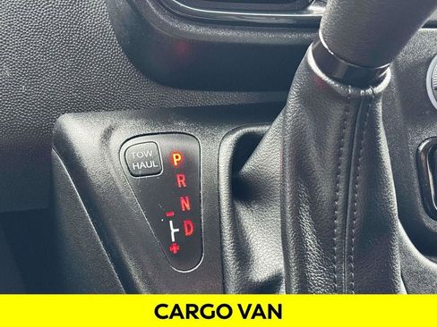 Used 2025 RAM ProMaster 2500 w/ U-Haul Equipment Group FWD image 17