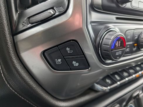 Used 2018 Chevrolet Silverado 1500 LTZ Z71 w/ Centennial Edition image 29