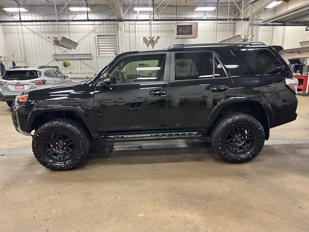 Used 2016 Toyota 4Runner SR5 Premium AWD/4WD image 38