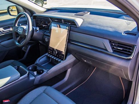 New 2026 GMC Terrain AT4 AWD/4WD image 38