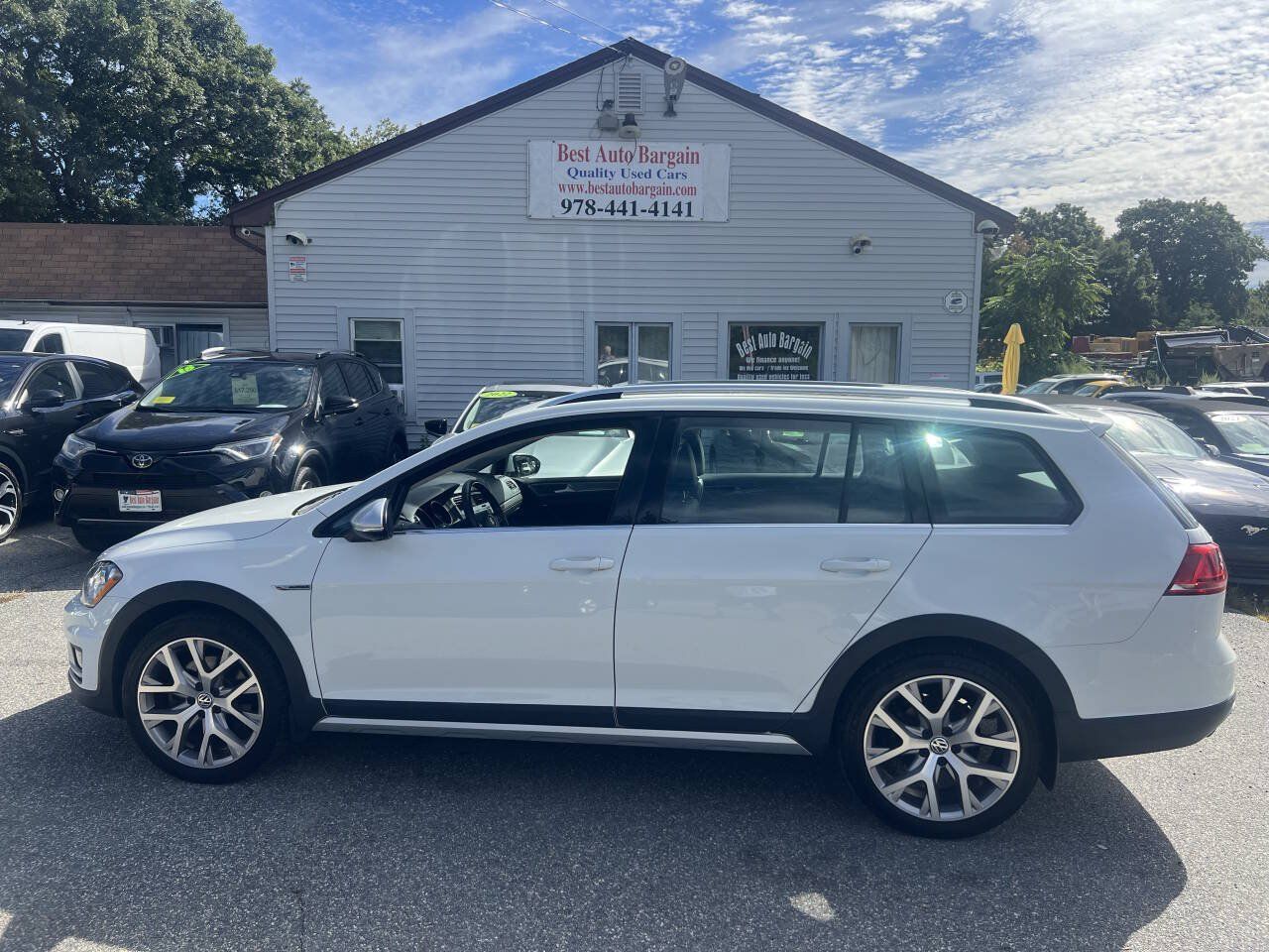 Used 2017 Volkswagen Golf Alltrack SEL AWD/4WD image 2