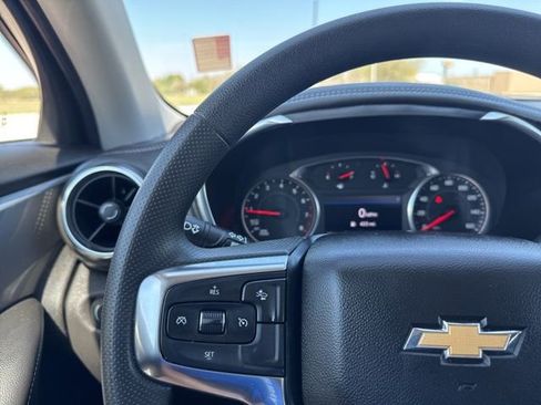 Used 2025 Chevrolet Blazer LT image 11