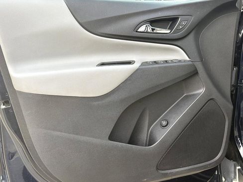 Used 2020 Chevrolet Equinox LT image 16