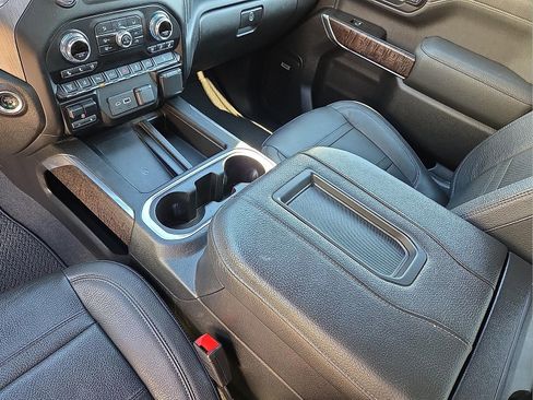 Used 2020 GMC Sierra 2500 Denali w/ Denali Ultimate Package image 25