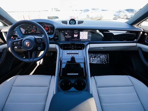 New 2026 Porsche Panamera 4 image 24