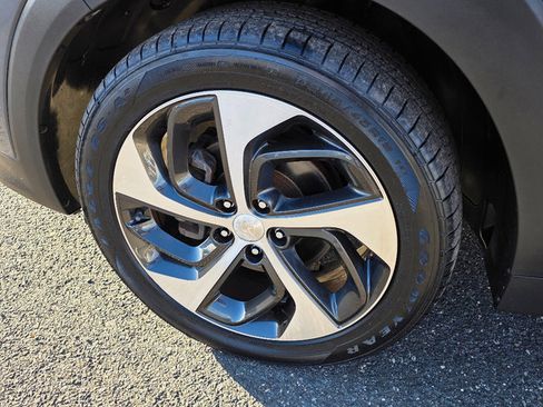 Used 2016 Hyundai Tucson Sport image 29